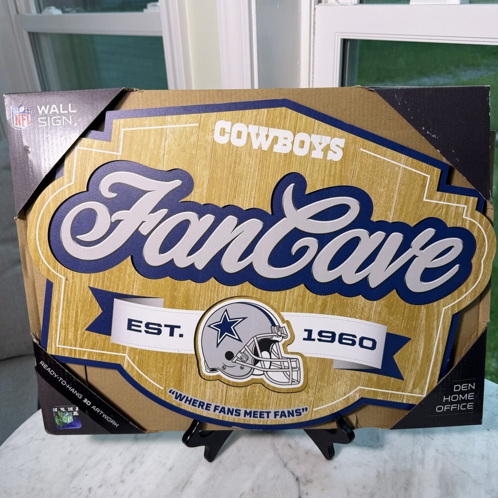 Dallas Cowboys NFL Officially-Licensed 3D Wall Art Floating Design Fan Cave
